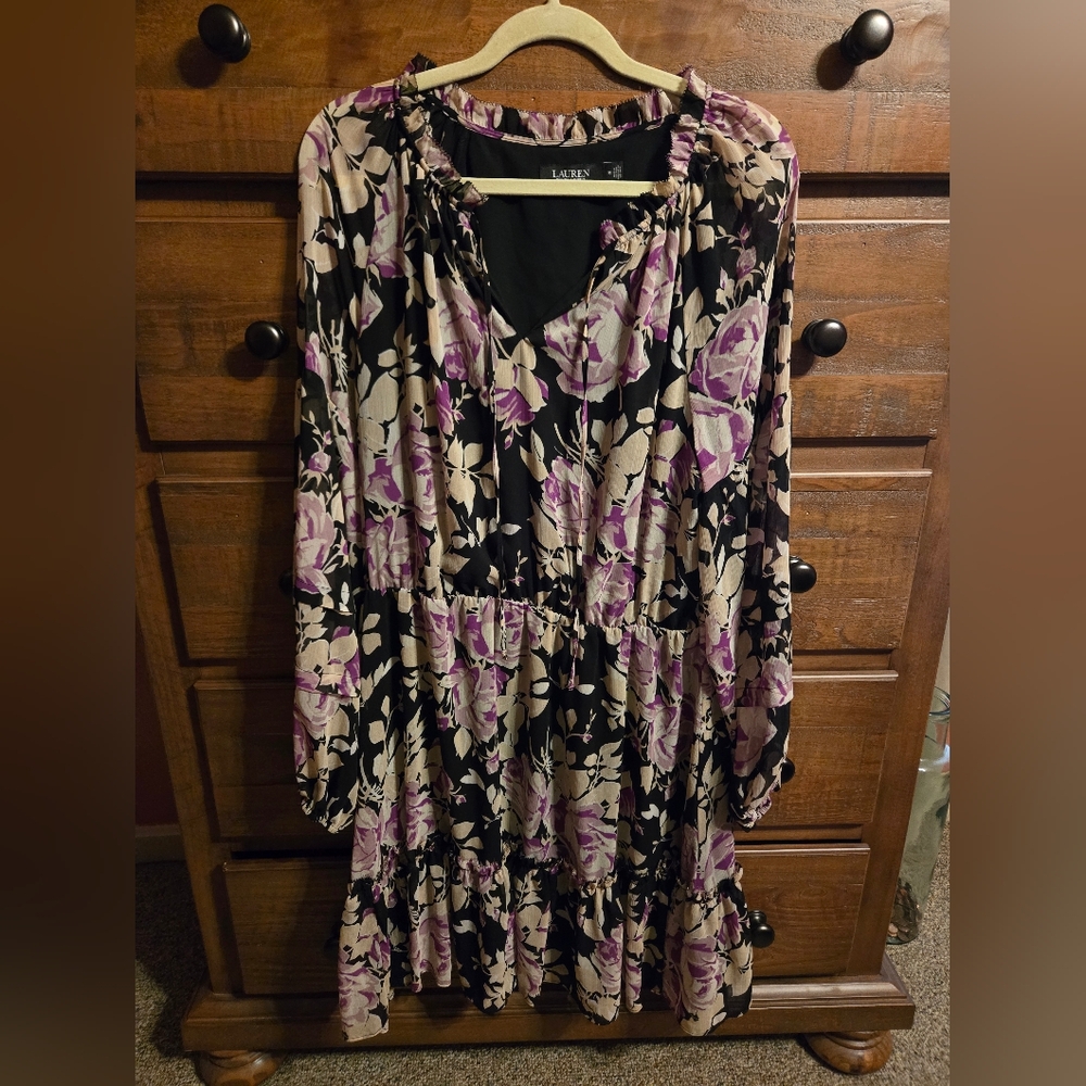 Ralph Lauren Floral Crinkle Georgette Tie-Neck Dress.  Size 16